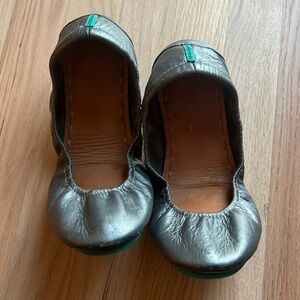 TIEKS by Gavrieli Ballet‎ Flats in Metallic Pewter Leather Women’s Size 8 Silver